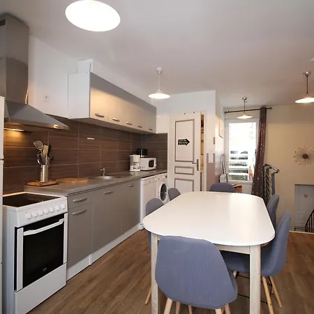 Triplex Au 1er Etage, 250 M Des Thermes, Proche Commerces, Wifi, Max. 6 Pers., Sans Ascenseur - Fr-1-415-107 Le Mont-Dore