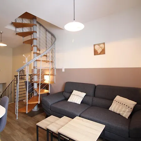 Triplex Au 1er Etage, 250 M Des Thermes, Proche Commerces, Wifi, Max. 6 Pers., Sans Ascenseur - Fr-1-415-107 *